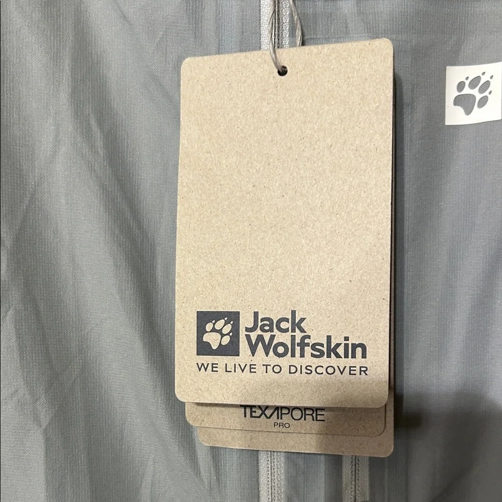 Jack Wolfskin Men's Light Gray Raincoat